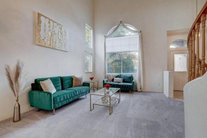 NEW Vacation House with 4BD and a POOL near Vegas strip - image 7