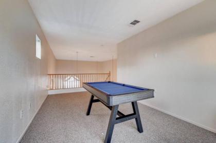 NEW Vacation House with 4BD and a POOL near Vegas strip - image 9