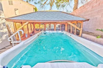 magic Palace   Luxe 4BR House w heated pool  Spa Las Vegas