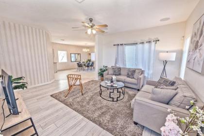 Magic Palace - Luxe 4BR House w/ heated pool & Spa - image 4