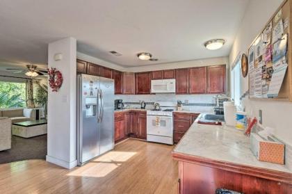 Vegas Oasis Home with Pool and Spa 7 Miles to Strip - image 10