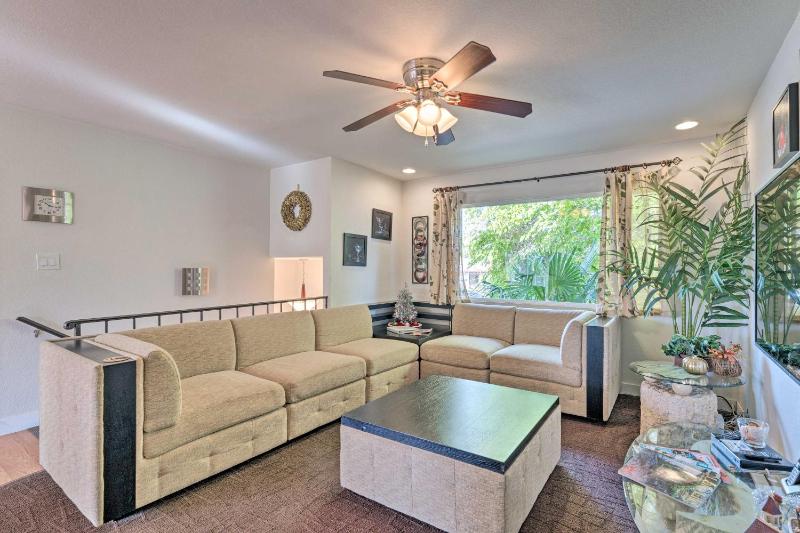 Vegas Oasis Home with Pool and Spa 7 Miles to Strip - image 5