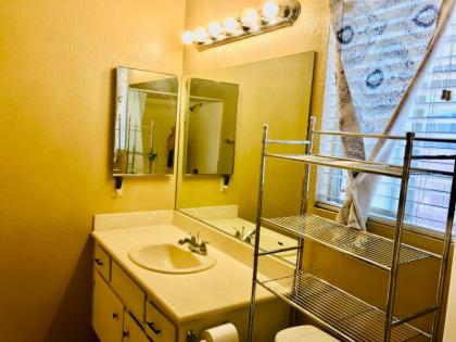 Independent 1 bed 1 bath bedding bedroom for rent - image 10