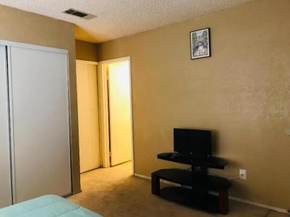 Independent 1 bed 1 bath bedding bedroom for rent - image 5