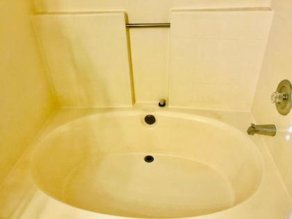 Independent 1 bed 1 bath bedding bedroom for rent - image 7