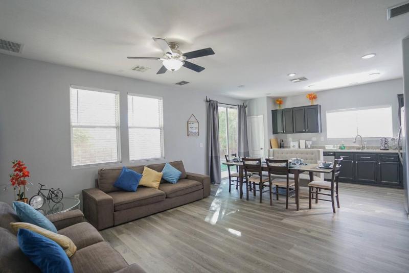 Private HouseBest RatesSleeps 12Parking15 min StripPets allowedBook Now - main image