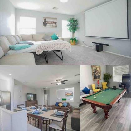 Private HouseBest RatesSleeps 12Parking15 min StripPets allowedBook Now - image 2
