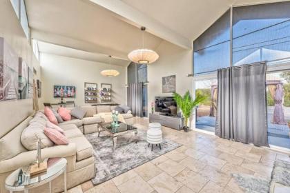 Royal Palace - Modern home w/ Pool near The Strip - image 3