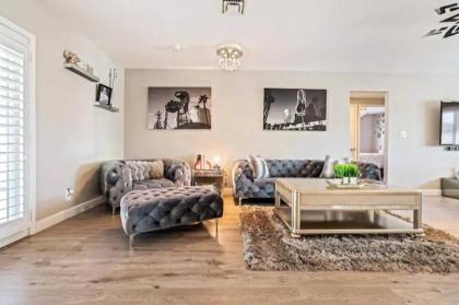 Highly Upgraded 4bd2bath Home With Private Pool - image 6