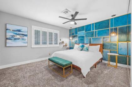 4bdrm 2 Bath Pool Close To Strip Conventions - image 11