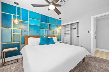 4bdrm 2 Bath Pool Close To Strip Conventions - image 13