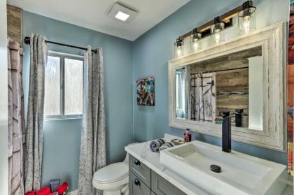 Las Vegas Oasis with Private Hot Tub and Pool! - image 18
