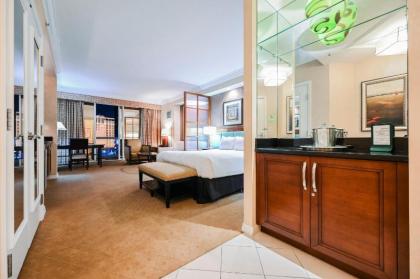 MGM Signature Towers Balcony Suite Strip View - NO RESORT FEES! - image 15