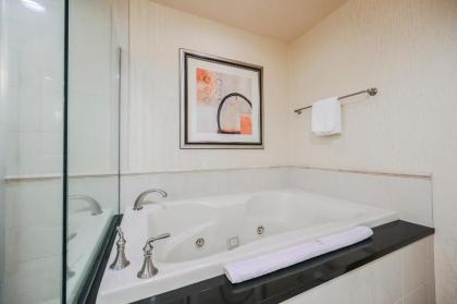 MGM Signature Towers Balcony Suite Strip View - NO RESORT FEES! - image 2