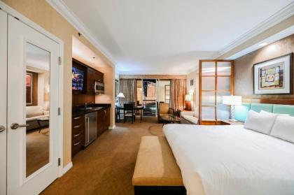 MGM Signature Towers Balcony Suite Strip View - NO RESORT FEES! - image 9