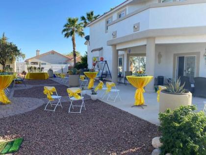 Luxury Vacation 4000 Sq Ft House Huge Pool / Spa minutes to the Strip Vegas View - image 13