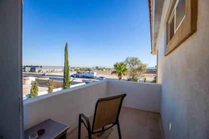 Luxury Vacation 4000 Sq Ft House Huge Pool / Spa minutes to the Strip Vegas View - image 14