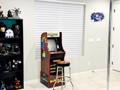 Ultimate Gaming & Streaming House - image 3