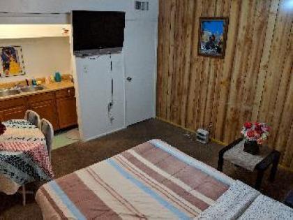 The Yellow Penthouse - image 23