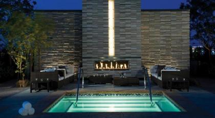 Luxe Studio Balcony Strip View No Resort Fee - image 22