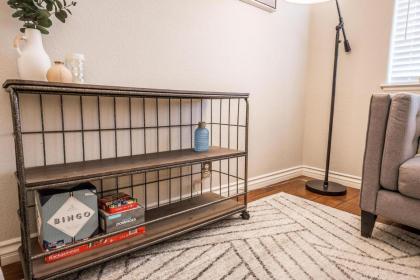 Townhome in Las Vegas - image 15