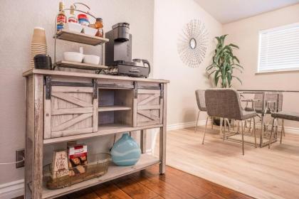 Townhome in Las Vegas - image 6
