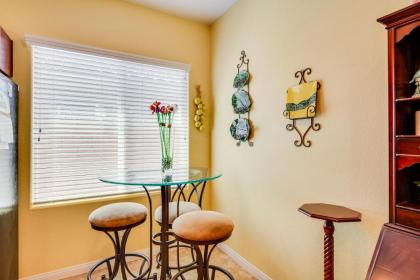 Dog-Friendly Las Vegas Home Rental with Private Yard - image 10
