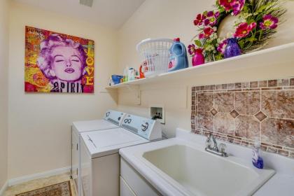 Dog-Friendly Las Vegas Home Rental with Private Yard - image 21