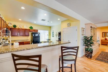 Dog-Friendly Las Vegas Home Rental with Private Yard - image 9