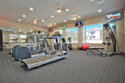 Luxury Apartment Oasis Extended Stays - image 10