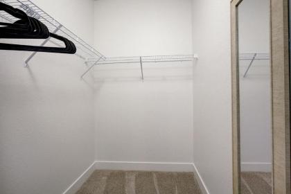 Luxury Apartment Oasis Extended Stays - image 16