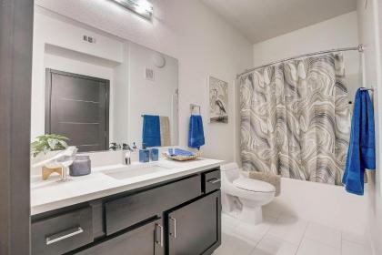 Luxury Apartment Oasis Extended Stays - image 19