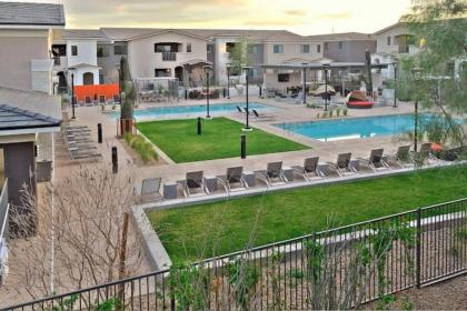 Luxury Apartment Oasis Extended Stays - image 2