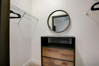 Luxury Apartment Oasis Extended Stays - image 25