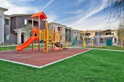 Luxury Apartment Oasis Extended Stays - image 5