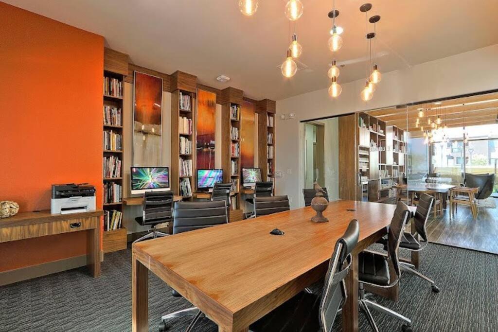 Luxury Apartment Oasis Extended Stays - image 7