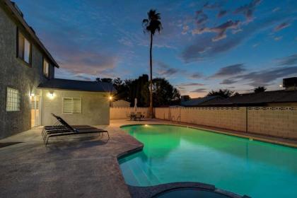Vegas Hideaway~Pool Bar Many beds~NEAR STRIP - image 22