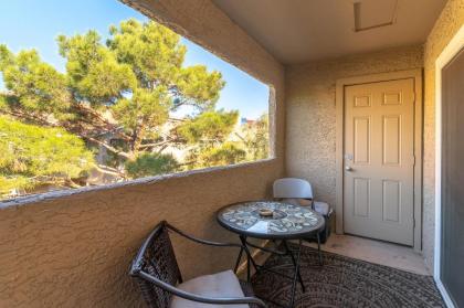 Stylish Cozy 2BR2BA Condo near Rio Vegas Luxury - image 19
