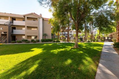 Stylish Cozy 2BR2BA Condo near Rio Vegas Luxury - image 23