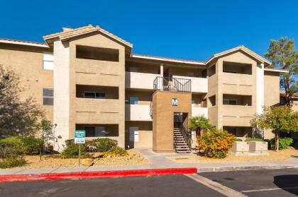 Stylish Cozy 2BR2BA Condo near Rio Vegas Luxury - image 3