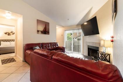 Stylish Cozy 2BR2BA Condo near Rio Vegas Luxury - image 6