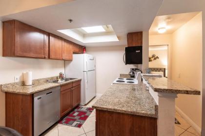Stylish Cozy 2BR2BA Condo near Rio Vegas Luxury - image 9