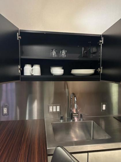 Amazing Luxury Suite 25th floor - image 12