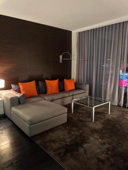 Amazing Luxury Suite 25th floor - image 4