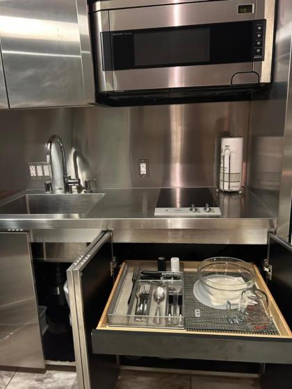 Amazing Luxury Suite 25th floor - image 8
