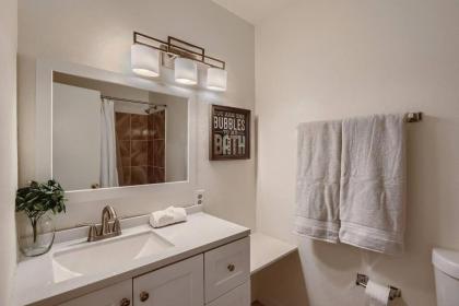Cheerful Home w/ Game Room! 10 Min to Strip! - image 2