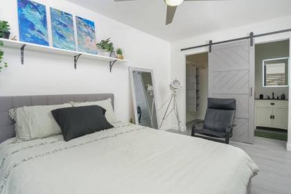 Stylish 3 bedroom home near the Las Vegas Strip - image 22