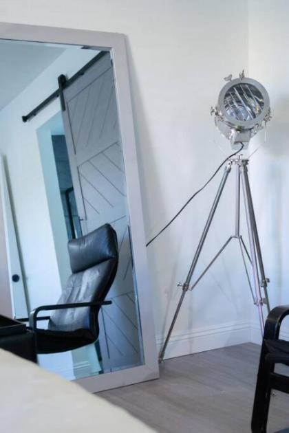 Stylish 3 bedroom home near the Las Vegas Strip - image 3