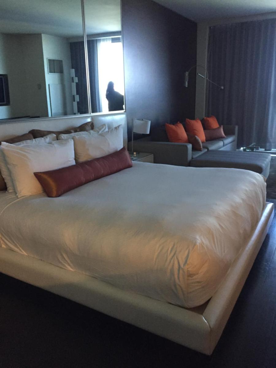 Amazing view 18th floor at Palms place Las Vegas - image 4
