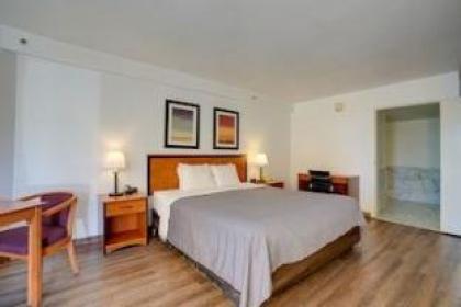 Lake Mead Inn - image 13